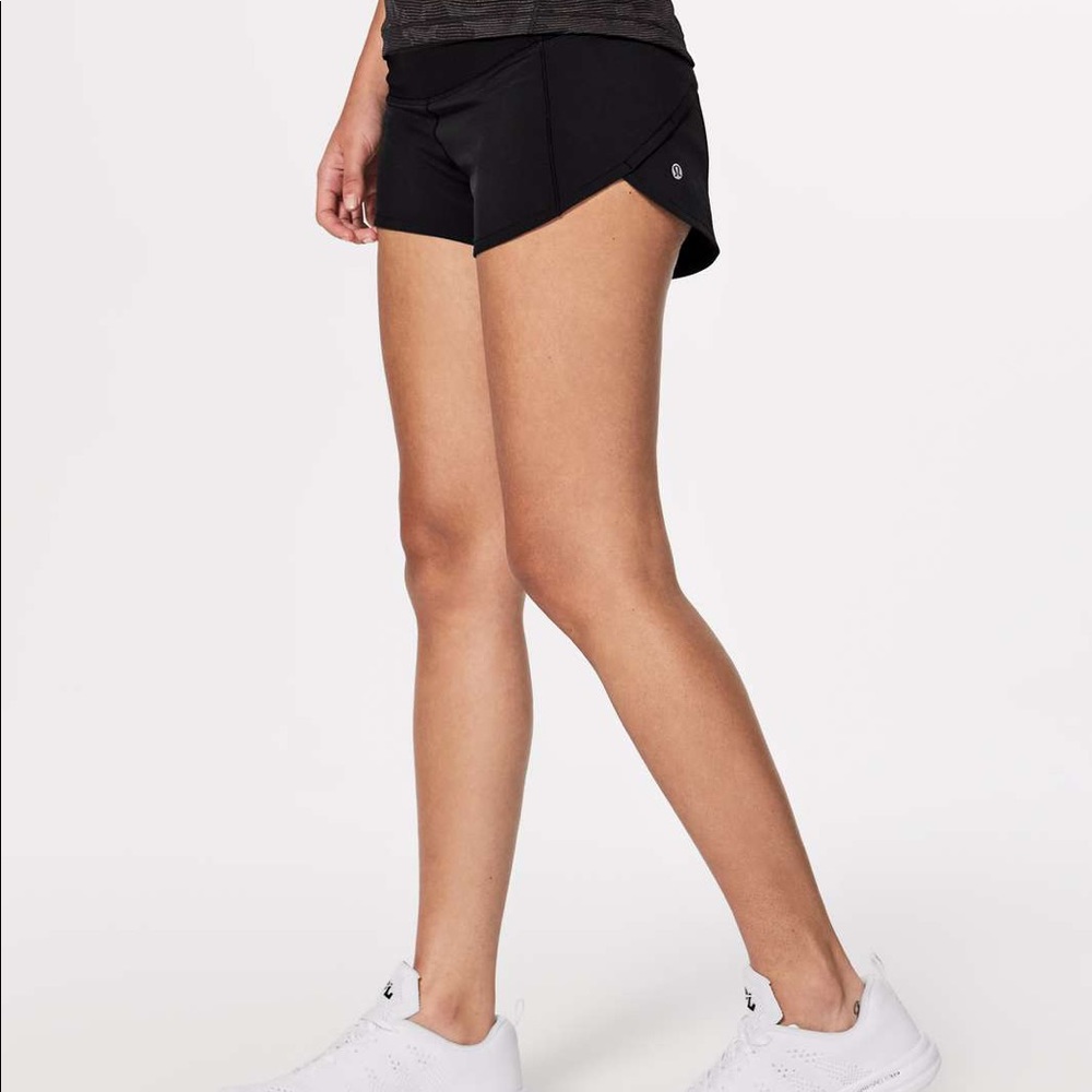 Black Lululemon Speed Up Low-Rise Short 2.5"